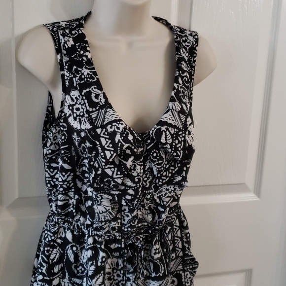 BEBOP BLACK AND WHITE SLEEVELESS DRESS SIZE MEDIUM - Picture 2 of 7